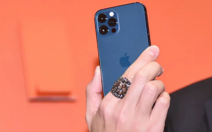 博乐苹果手机维修分享iPhone12系列重启方法教程 